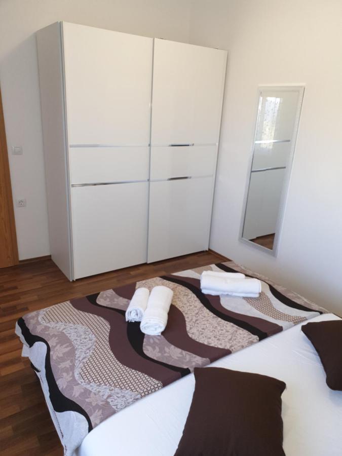 Apartmani Ivan Rtina Ngoại thất bức ảnh